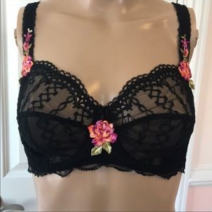 LISE CHARMEL bra size 38C